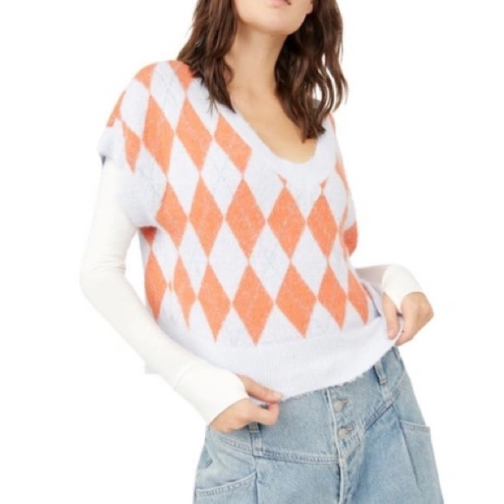 Free people THROUGH THE MOTIONS SHORT SLEEVE crop SWEATER IN BLUE size small